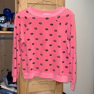 Women’s Wildfox lips sweatshirt size XS
